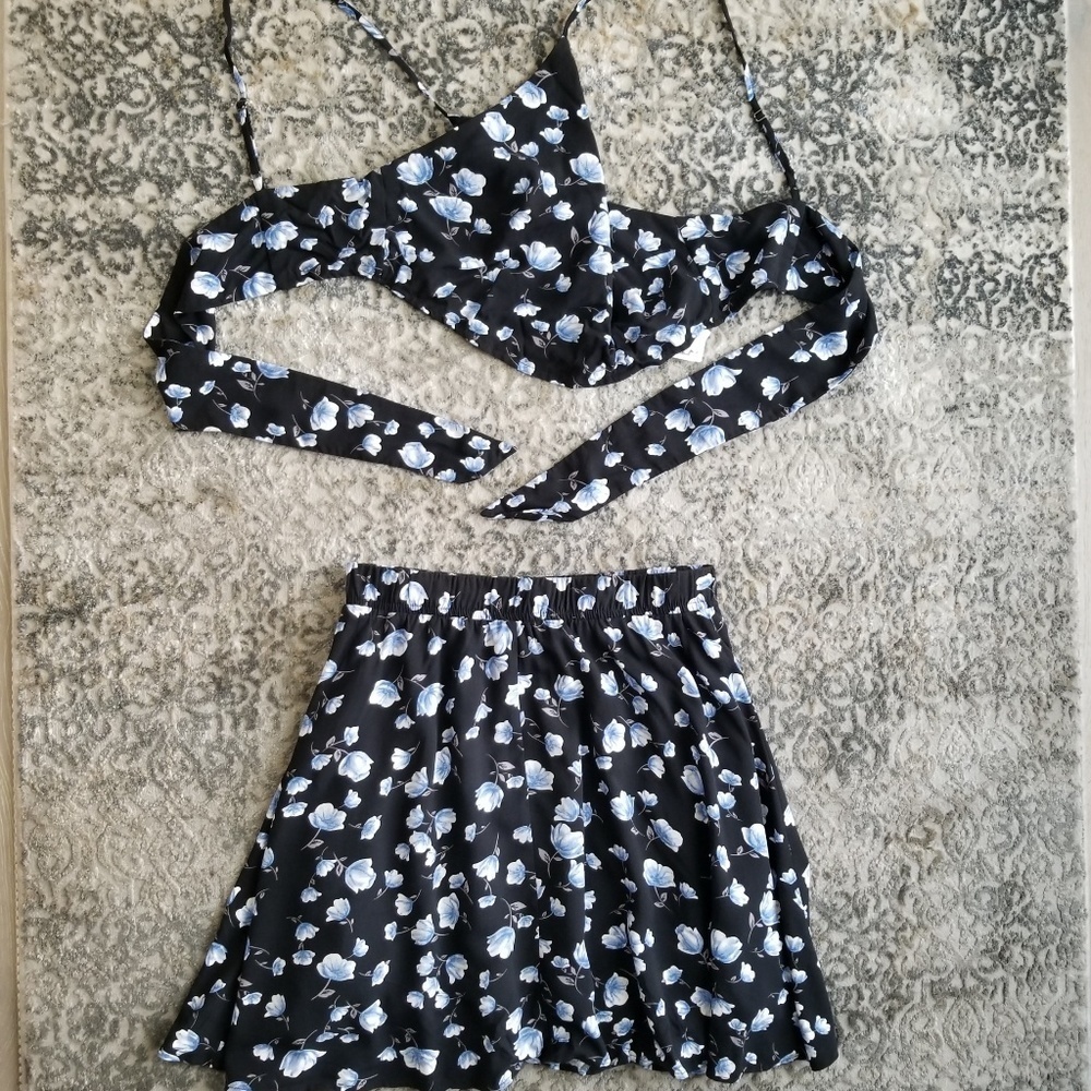 Forever 21 2 Piece Crop Top and skirt